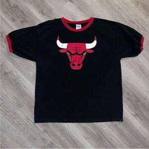 Vintage Majestic Black and Red Chicago Bulls T-shirt